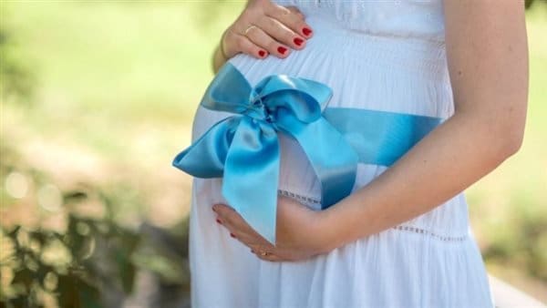 أعراض الحمل في الشهر الثاني بولد: 12 علامة شائعة والحقيقة العلمية