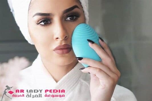 حيل تجعلك تبدين أصغر: خطوات بسيطة لمظهر أكثر شبابًا