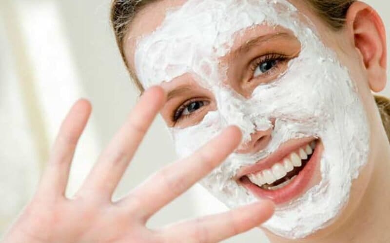 كريم طبي للوجه: متى تحتاجينه؟ وكيف تختارين الأنسب لبشرتك؟