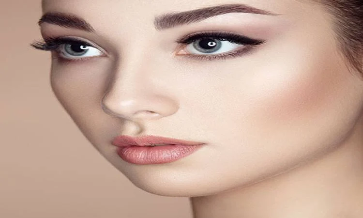 المكياج غير اللامع: مميزاته، عيوبه، ولمن يناسب أكثر؟